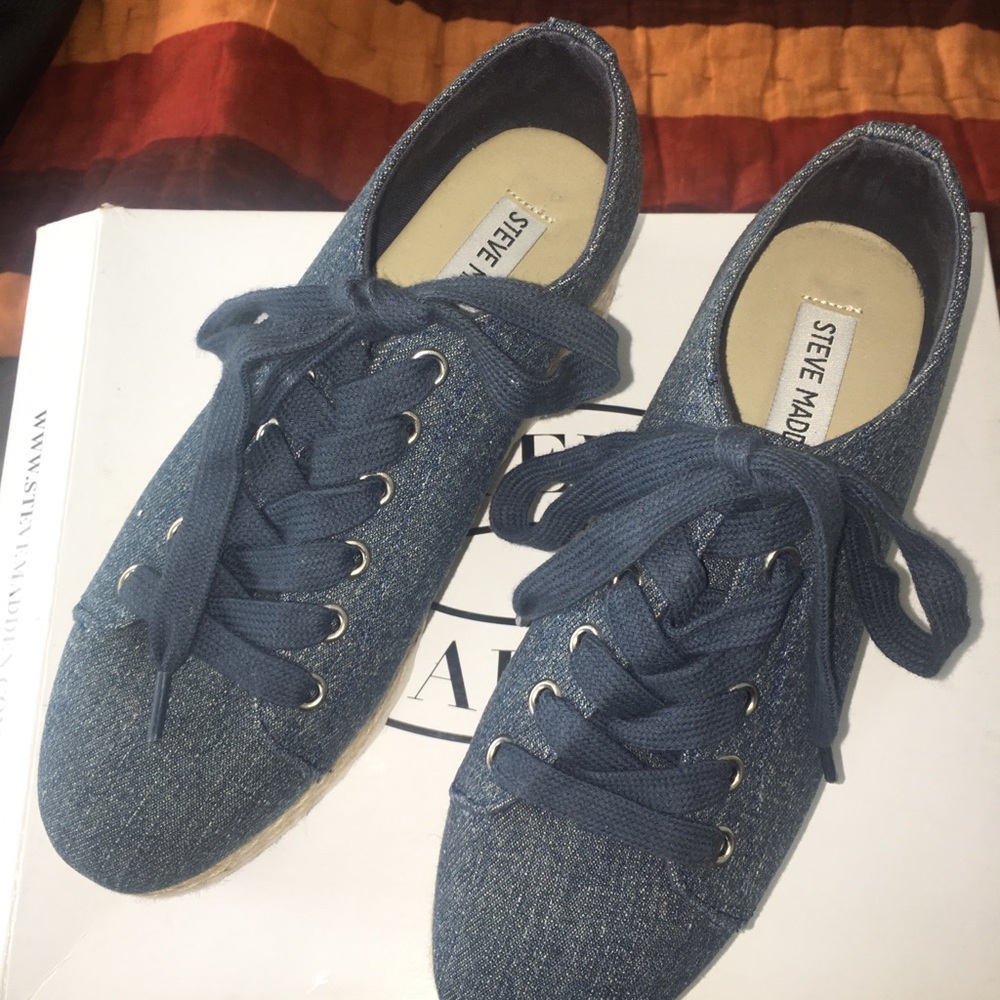 Shoes - Picture 2 of 4